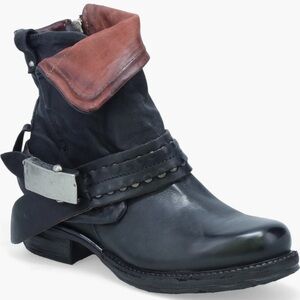 AS98 Navy/Black Motorcycle boots (GUC)